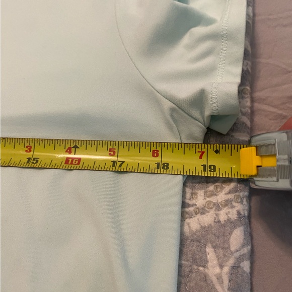 Athleta momentum seamless tee. Size large. Color mint - Picture 4 of 7